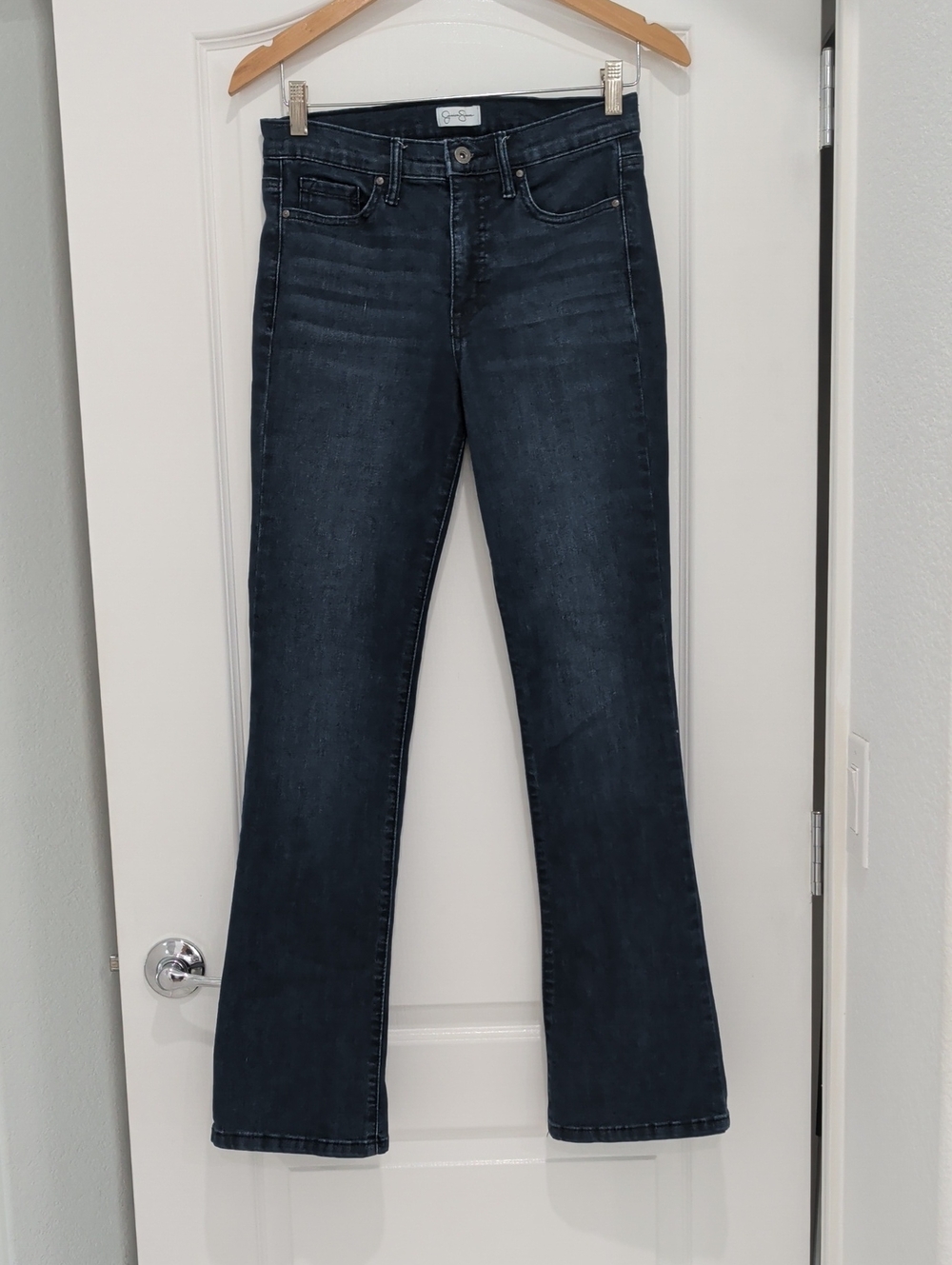 Like New Jessica Simpson High Rise Bootcut Dark Wash Jeans Stretch 6 / 28